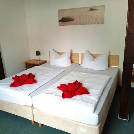 Altstadtpension Brandenburg Gasthuis 3*